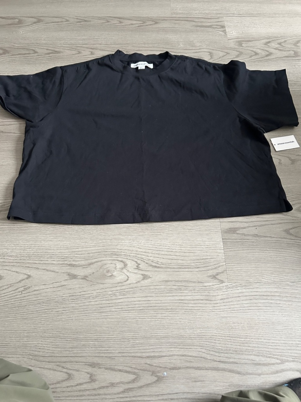 Amazon Essentials Black Cropped Crewneck Tee